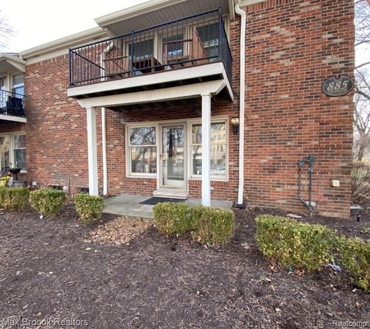 885 N Old Woodward Avenue 1, Birmingham, MI 48009