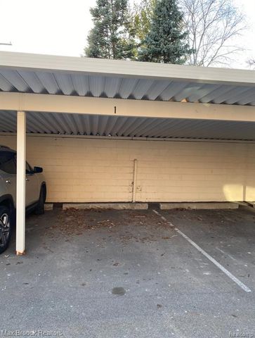 885 N Old Woodward Avenue 1, Birmingham, MI 48009