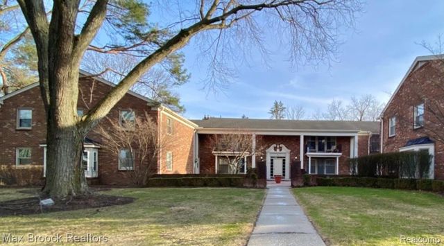 885 N Old Woodward Avenue 1, Birmingham, MI 48009