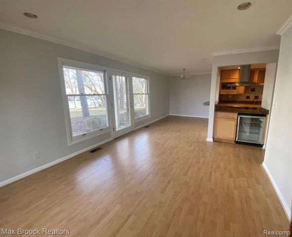 885 N Old Woodward Avenue 1, Birmingham, MI 48009