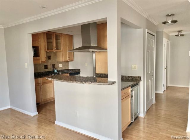 885 N Old Woodward Avenue 1, Birmingham, MI 48009