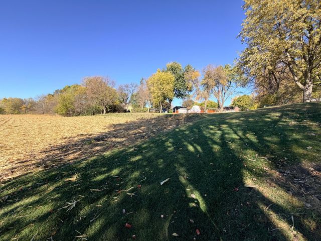 622 Woodcrest Avenue, Worthington, MN 56187