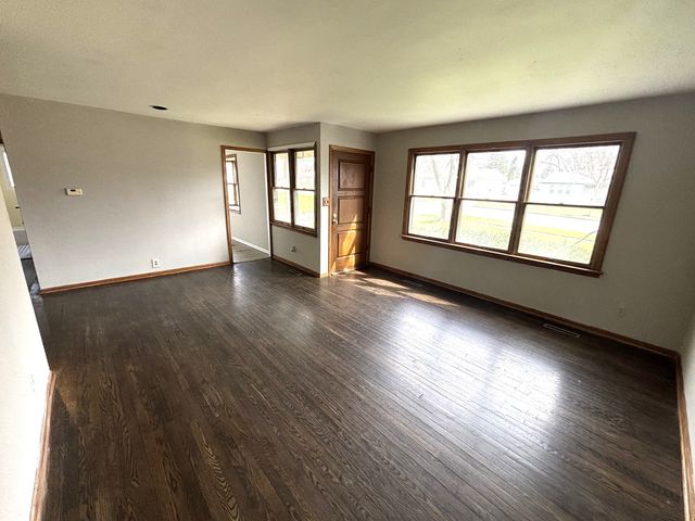 118 Hazard Road, Carpentersville, IL 60110