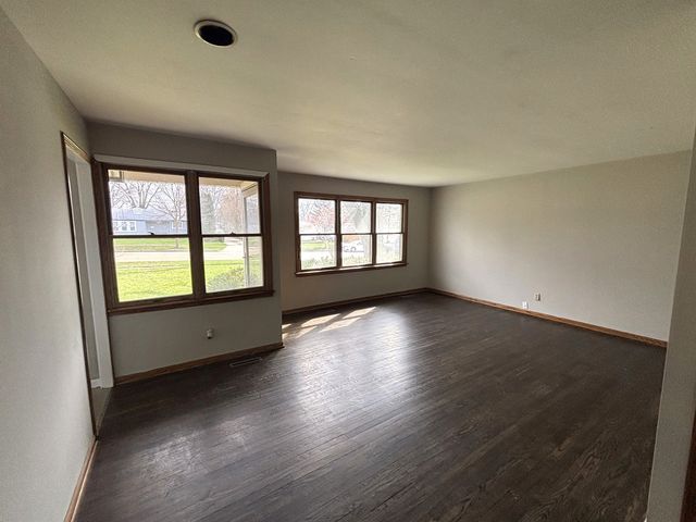 118 Hazard Road, Carpentersville, IL 60110