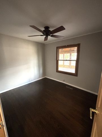 118 Hazard Road, Carpentersville, IL 60110