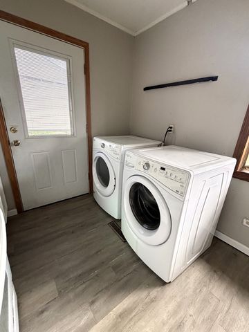 118 Hazard Road, Carpentersville, IL 60110