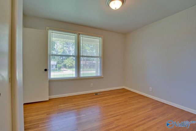 5619 Alta Dena Street, Huntsville, AL 35802