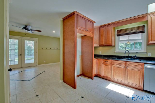 5619 Alta Dena Street, Huntsville, AL 35802