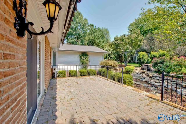 5619 Alta Dena Street, Huntsville, AL 35802