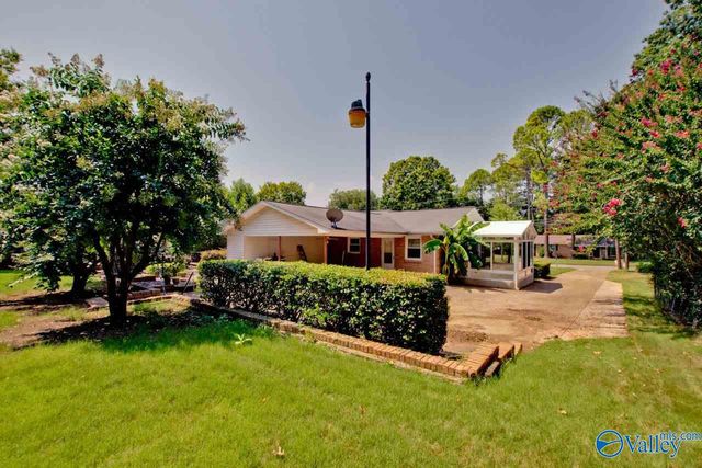 5619 Alta Dena Street, Huntsville, AL 35802