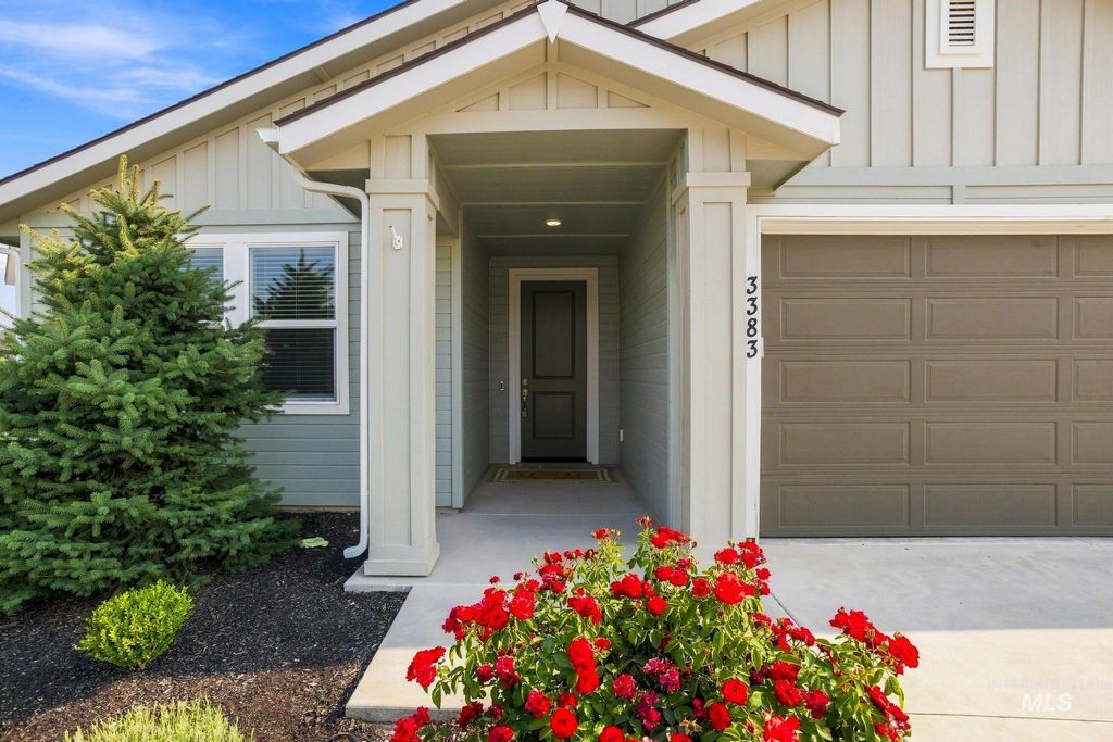 3383 E Mossy Oak Dr, Nampa, ID 83686 photo 2