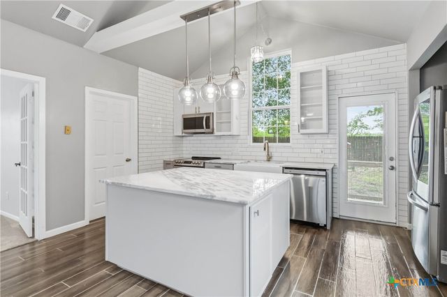 594 Kellys Way, New Braunfels, TX 78130