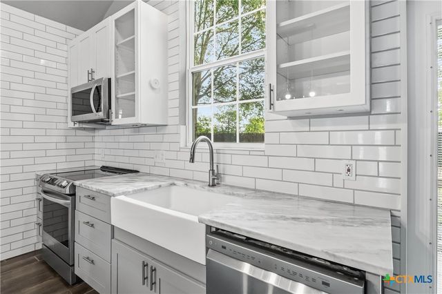 594 Kellys Way, New Braunfels, TX 78130