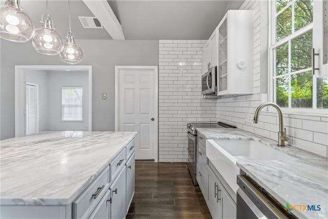 594 Kellys Way, New Braunfels, TX 78130