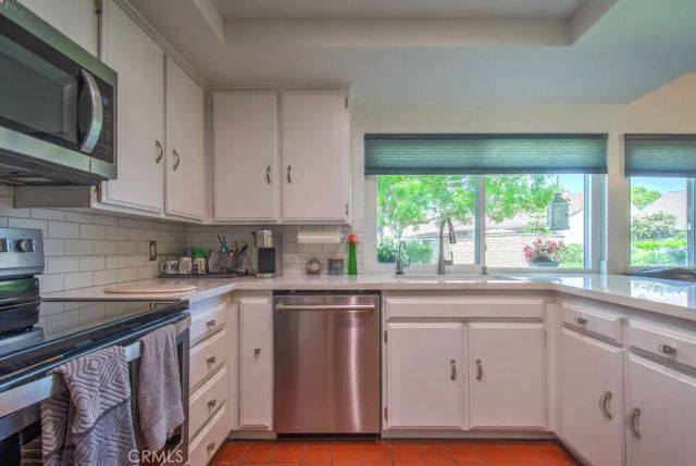 17252 Citron, Irvine, CA 92612