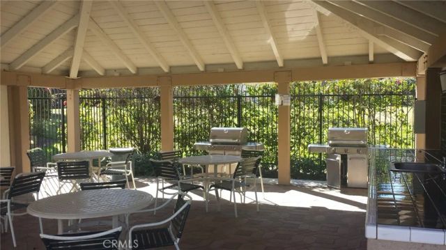 17252 Citron, Irvine, CA 92612