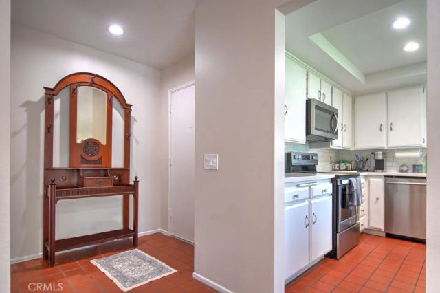17252 Citron, Irvine, CA 92612