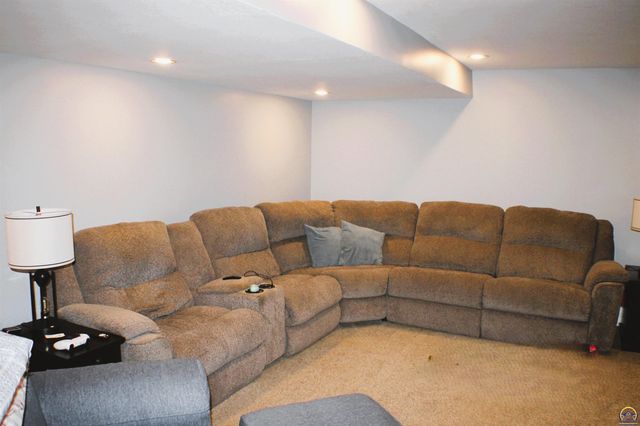 4515 SW Alexander CT, Topeka, KS 66610