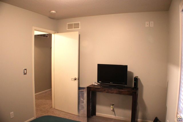 4515 SW Alexander CT, Topeka, KS 66610
