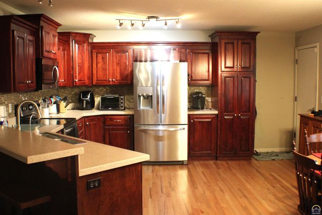 4515 SW Alexander CT, Topeka, KS 66610