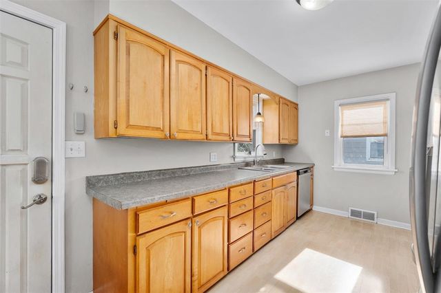 1703 Lyndale Avenue, Eau Claire, WI 54701