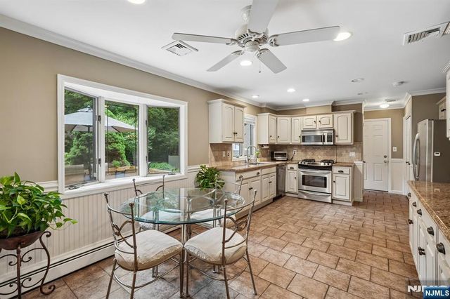 27 Chestnut Avenue, Old Tappan, NJ 07675