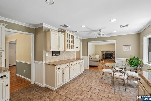 27 Chestnut Avenue, Old Tappan, NJ 07675
