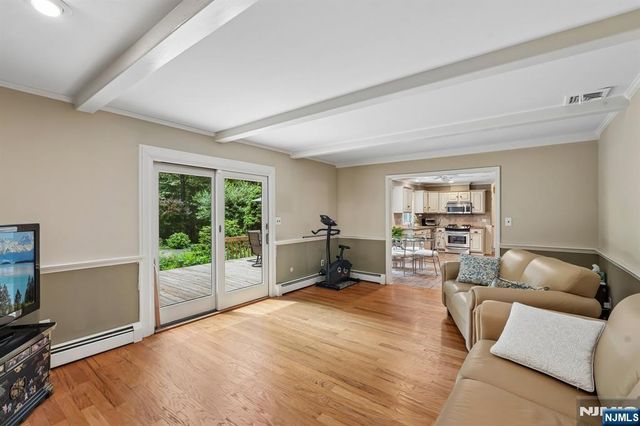 27 Chestnut Avenue, Old Tappan, NJ 07675