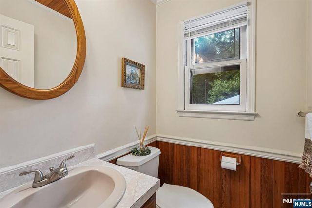 27 Chestnut Avenue, Old Tappan, NJ 07675