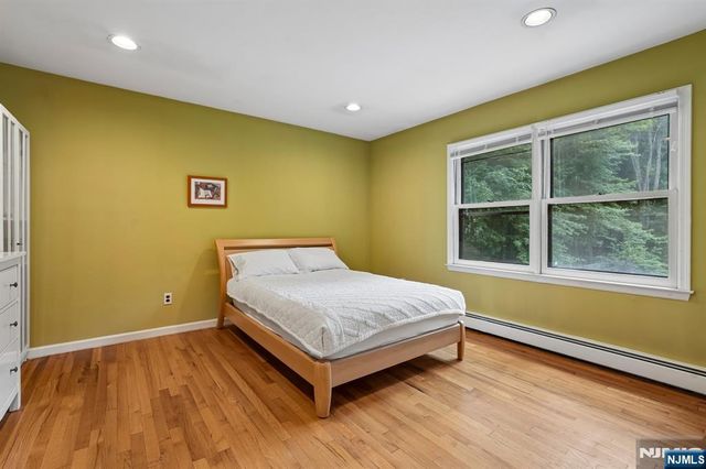 27 Chestnut Avenue, Old Tappan, NJ 07675