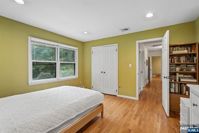 27 Chestnut Avenue, Old Tappan, NJ 07675