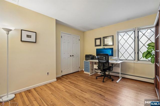 27 Chestnut Avenue, Old Tappan, NJ 07675
