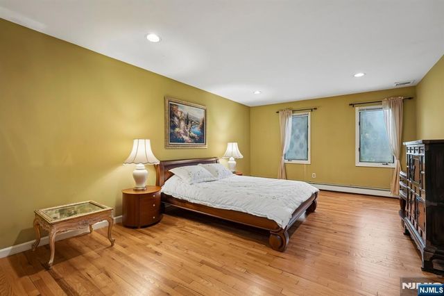 27 Chestnut Avenue, Old Tappan, NJ 07675