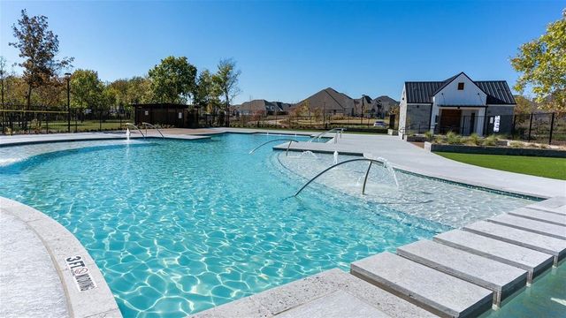 1600 Swan Street, Van Alstyne, TX 75495