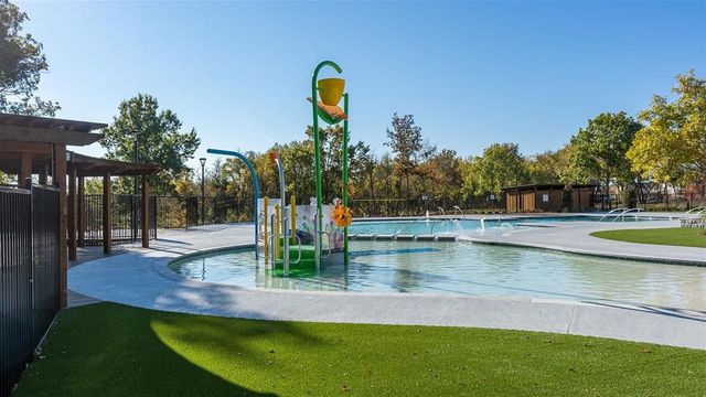 1600 Swan Street, Van Alstyne, TX 75495