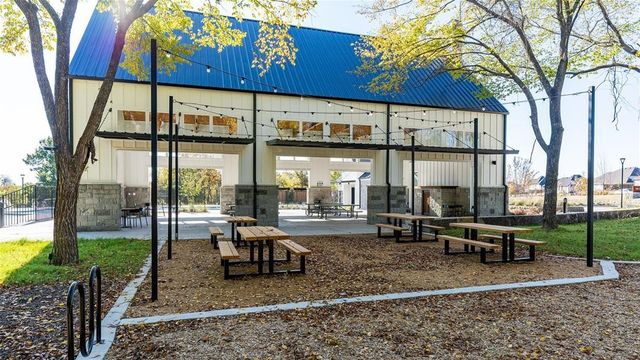 1600 Swan Street, Van Alstyne, TX 75495