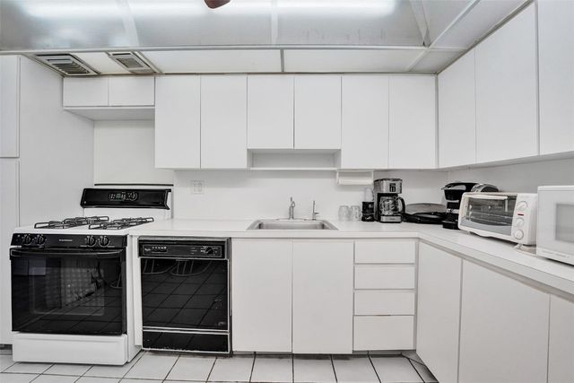 3140 S Ocean Drive 2206, Hallandale Beach, FL 33009