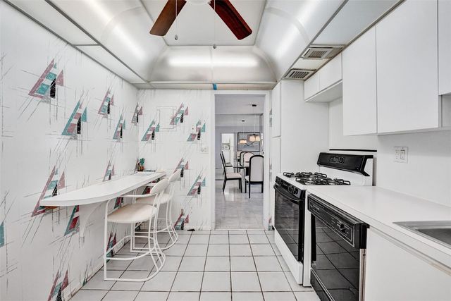 3140 S Ocean Drive 2206, Hallandale Beach, FL 33009