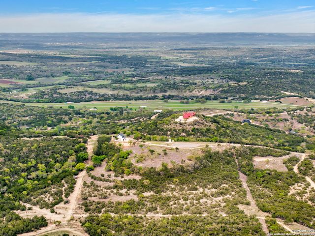 689 FM 289, Boerne, TX 78006