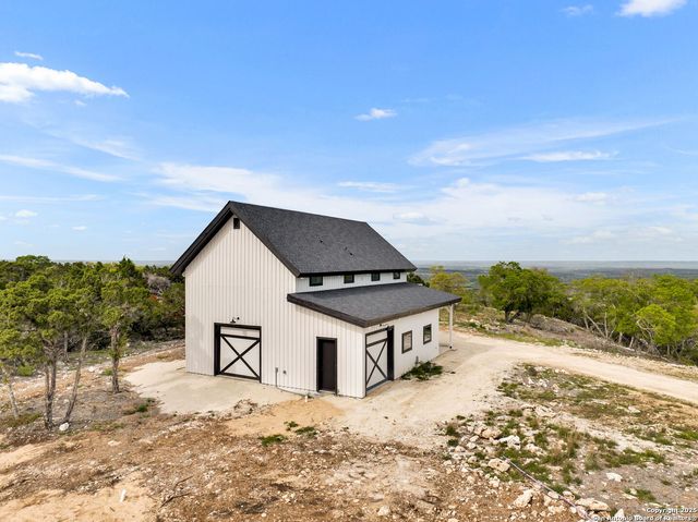 689 FM 289, Boerne, TX 78006