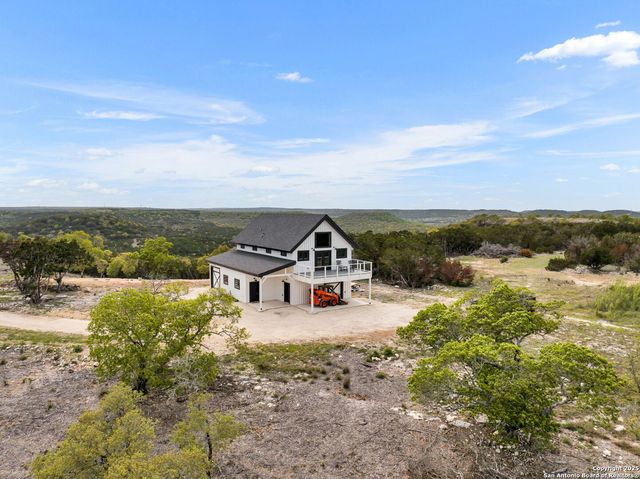 689 FM 289, Boerne, TX 78006