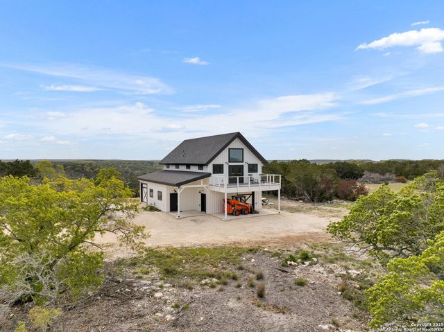 689 FM 289, Boerne, TX 78006