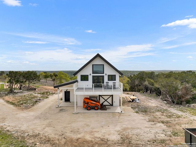 689 FM 289, Boerne, TX 78006