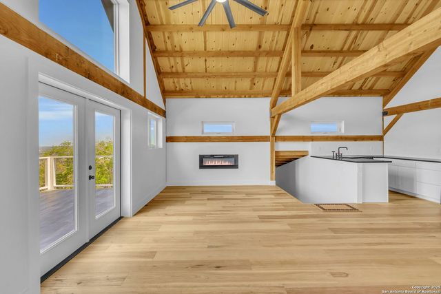 689 FM 289, Boerne, TX 78006
