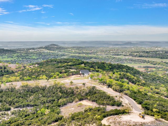 689 FM 289, Boerne, TX 78006