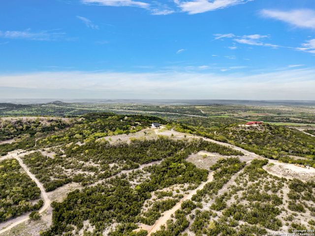689 FM 289, Boerne, TX 78006