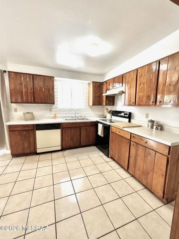 701 W Edgewater Drive, Tucson, AZ 85704