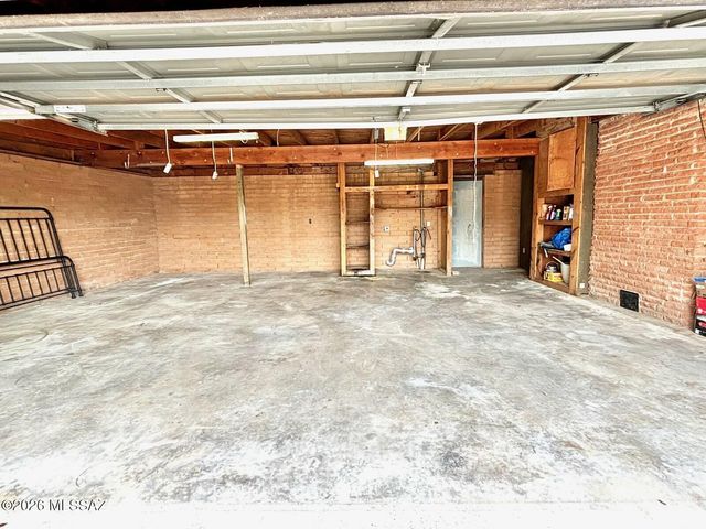 701 W Edgewater Drive, Tucson, AZ 85704