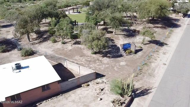701 W Edgewater Drive, Tucson, AZ 85704