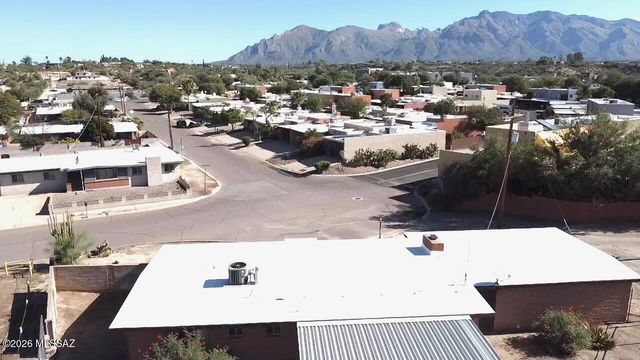 701 W Edgewater Drive, Tucson, AZ 85704